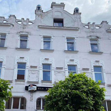 Hotel Bila Ruze Strakonice Extérieur photo