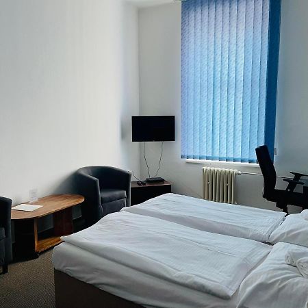 Hotel Bila Ruze Strakonice Extérieur photo