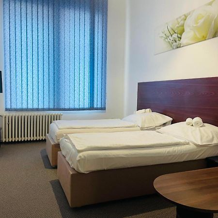 Hotel Bila Ruze Strakonice Extérieur photo