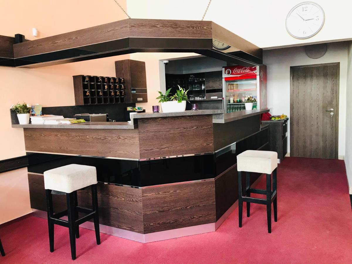 Hotel Bila Ruze Strakonice Extérieur photo