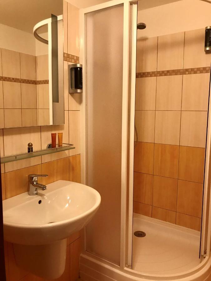 Hotel Bila Ruze Strakonice Extérieur photo