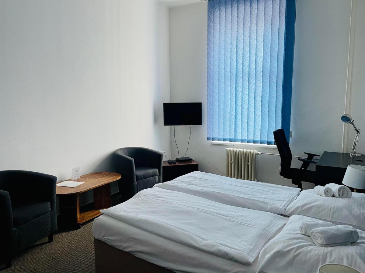 Hotel Bila Ruze Strakonice Extérieur photo
