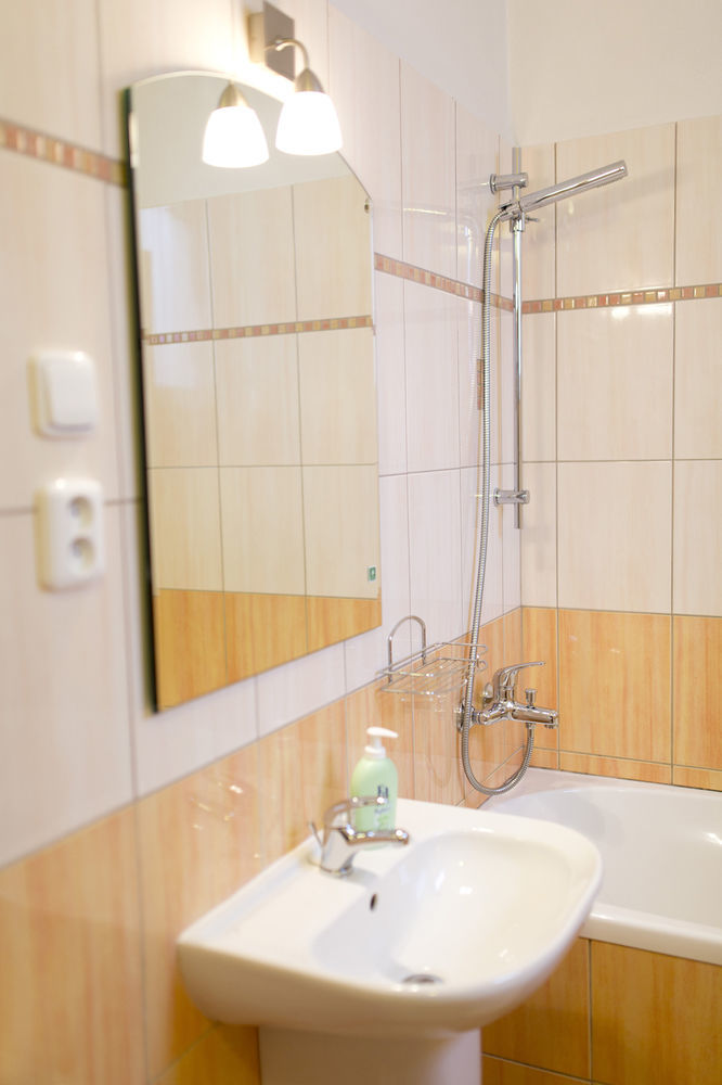 Hotel Bila Ruze Strakonice Extérieur photo